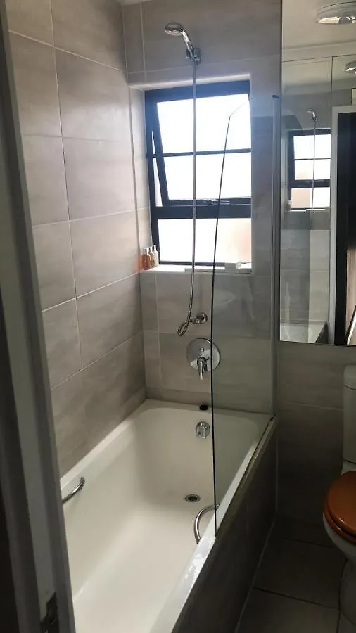Exclusive Townhouse Newton Park Apartment