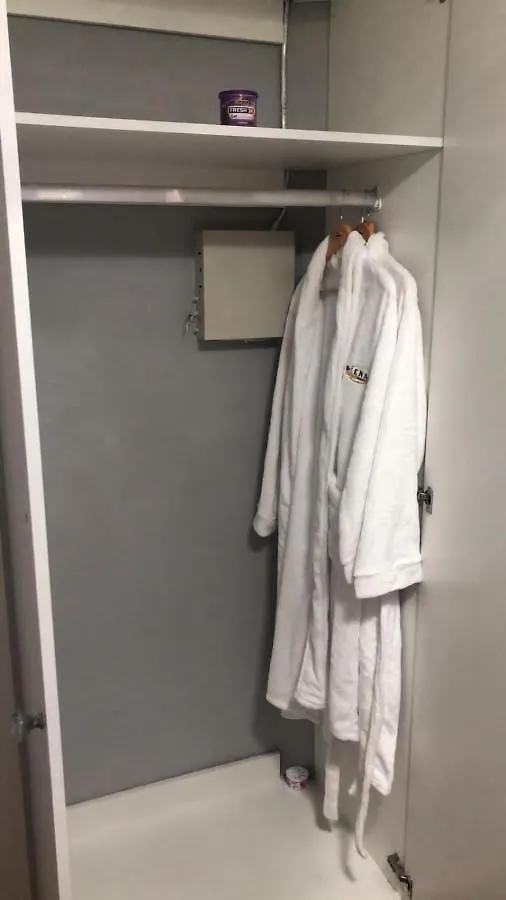 Exclusive Townhouse Newton Park Apartment